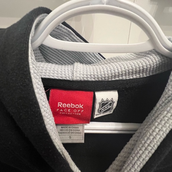 LA Kings Sweater, size small, good worn condition - Picture 3 of 3